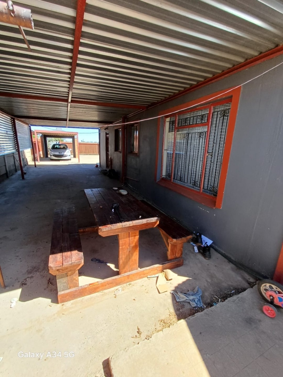 3 Bedroom Property for Sale in Bloemside Free State